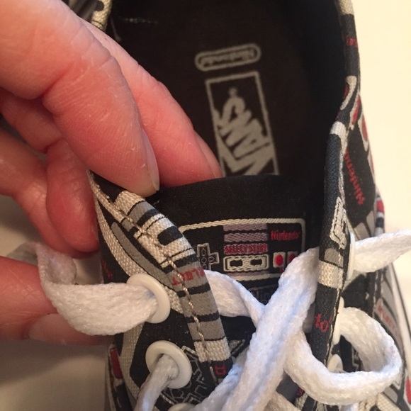 Vans Game Over Nintendo Controller Shoes 12.5 - Picture 5 of 6